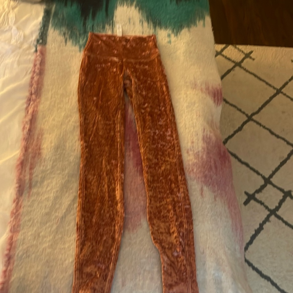 Lululemon limited edition size 0 leggings. Fuzzy pink color.